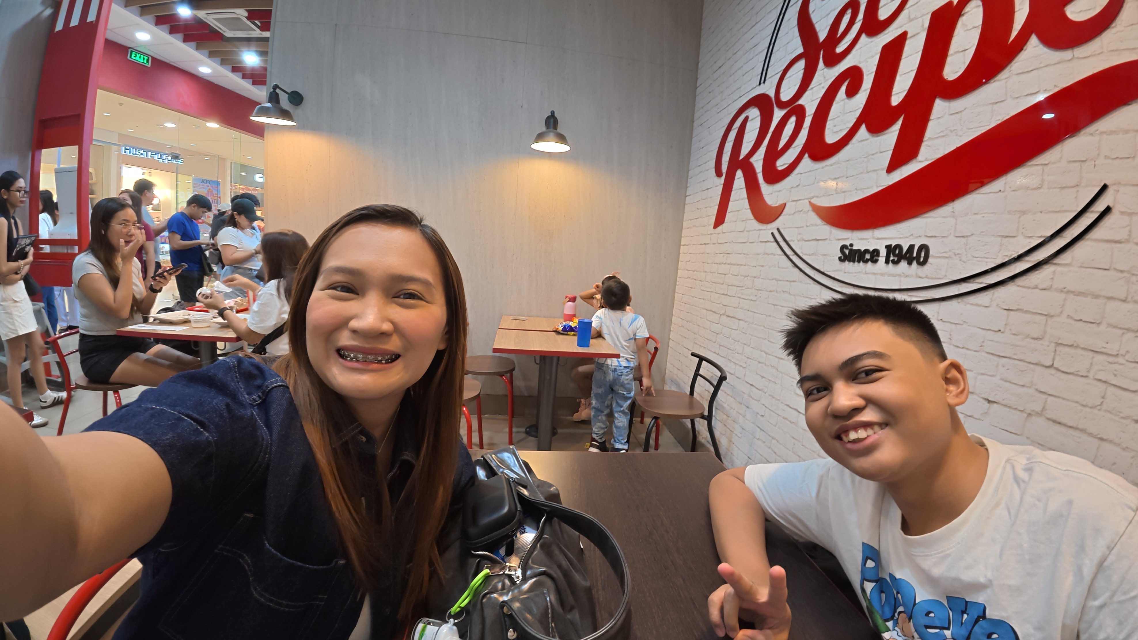 kfc selfie with kuya